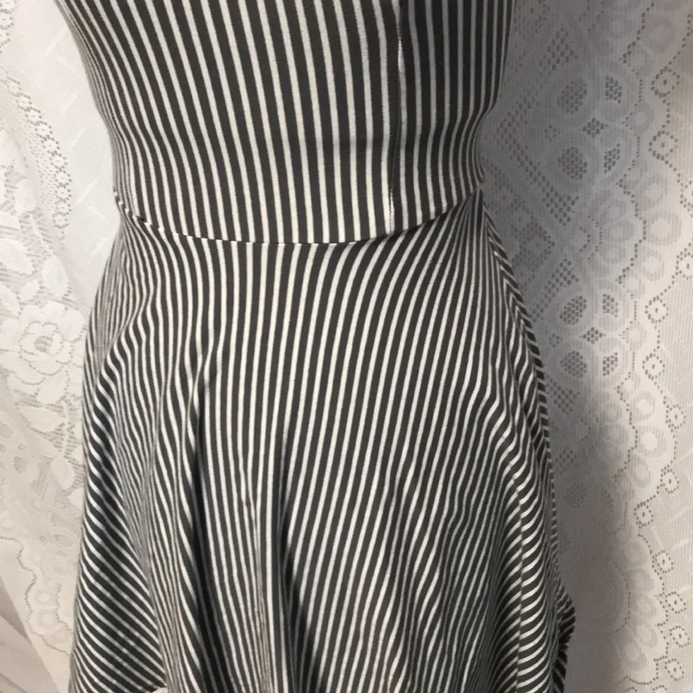 Hollister Gray and White Striped Dress - Picture 3 of 6